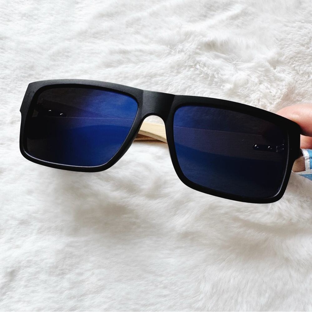 Juna Blue & Light Wood Sunglasses
